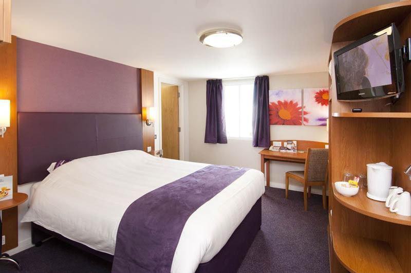 Premier Inn เคทเทอริง ภายนอก รูปภาพ