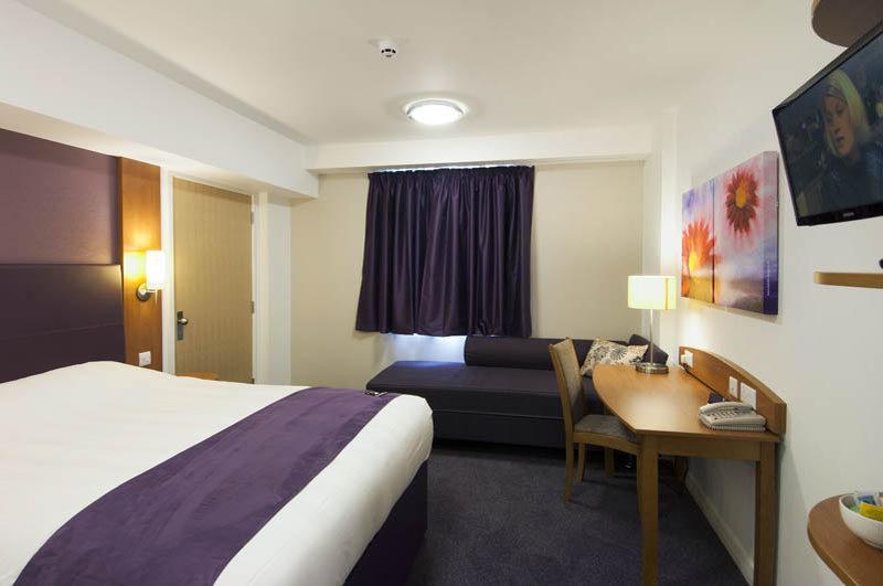 Premier Inn เคทเทอริง ภายนอก รูปภาพ
